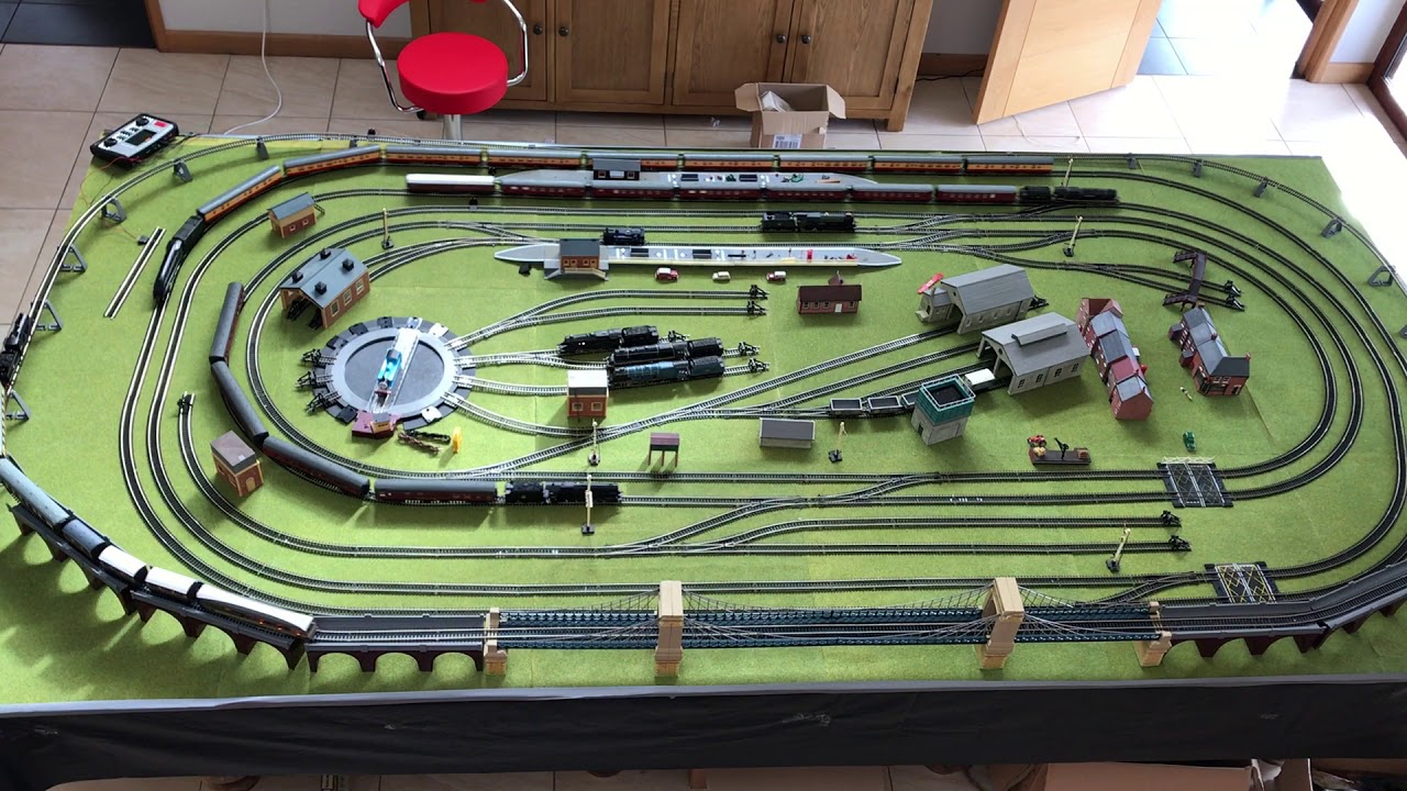 Huge Hornby Model Railway Digital Train Set Jadlam HL12