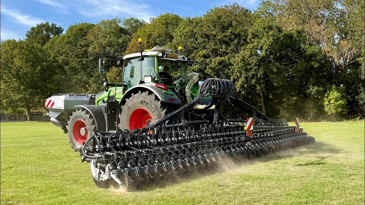Installing the first ever 9m Horizon MDSX.. Is it the largest mounted no-till disc drill in Europe? 