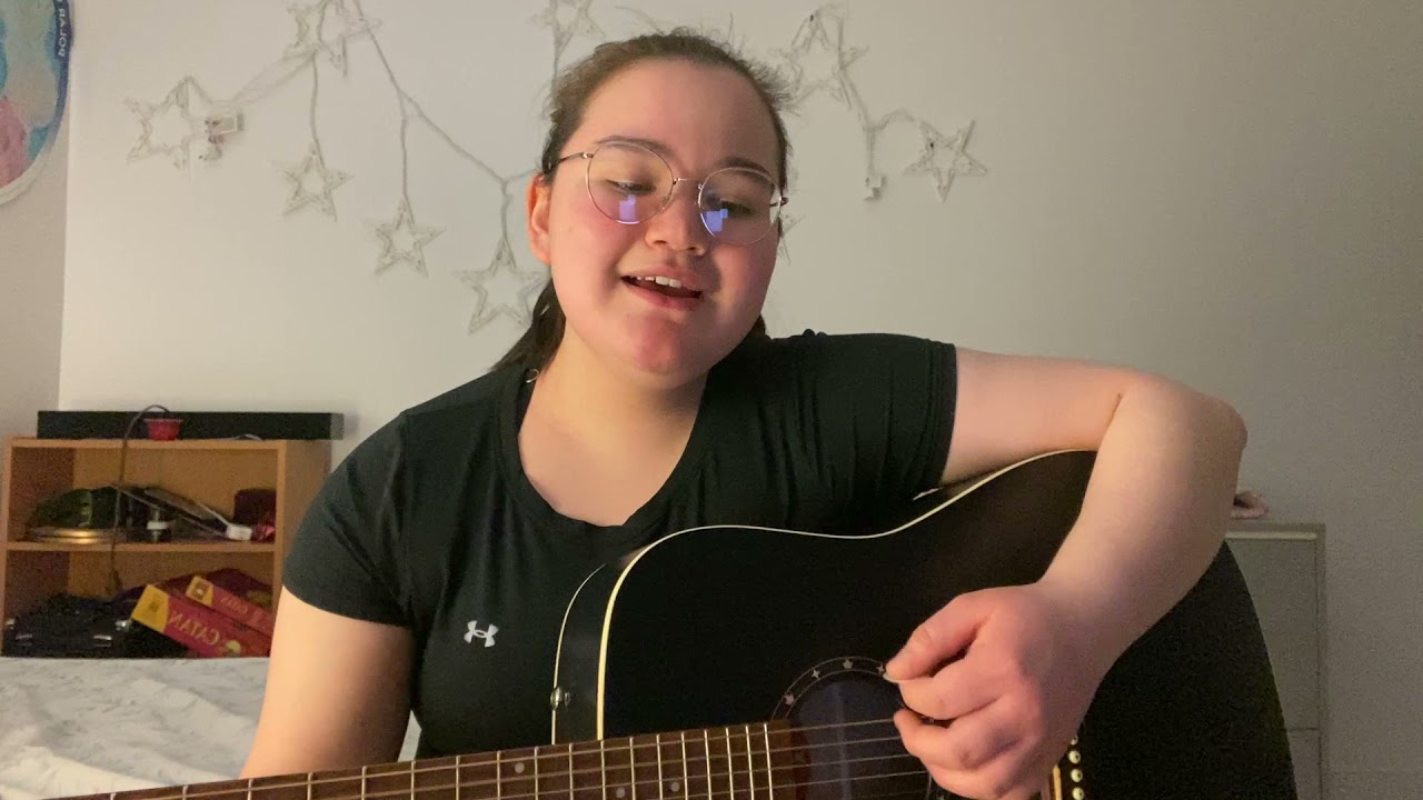 ᖃᐅᔨᒪᖕᖏᓚᑎᑦ  ᓇᓪᓕᒋᒻᒪᕆᒃᑲᑭᑦ - Caroline Alexander