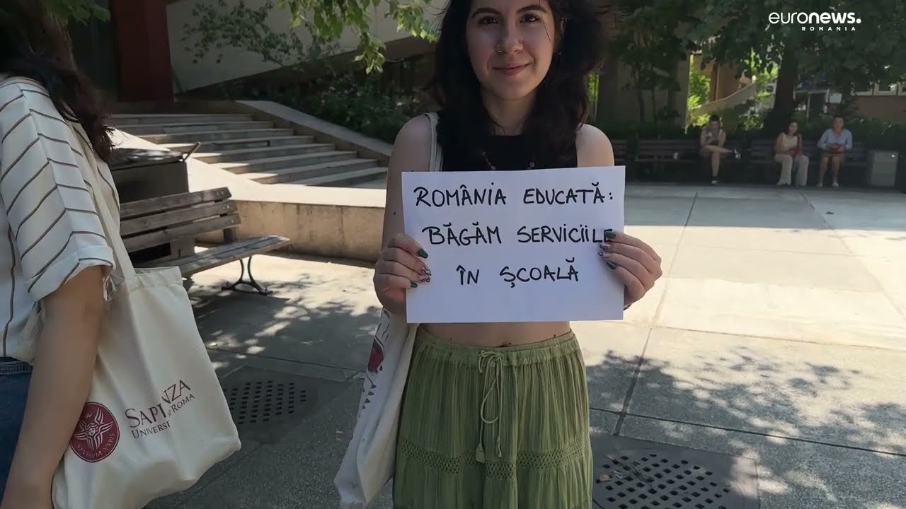 Studenții de la FJSC au protestat. Ei nu vor ca un fost angajat SRI să formeze viitori jurnaliști
