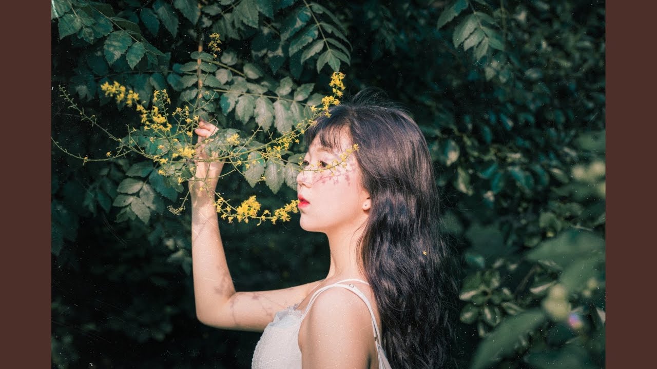 반-짝