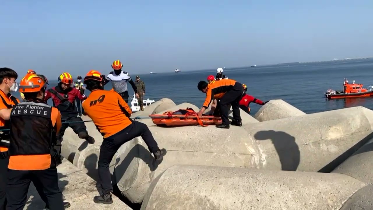 동해시 천곡항 방파제 낚싯꾼 추락 사망