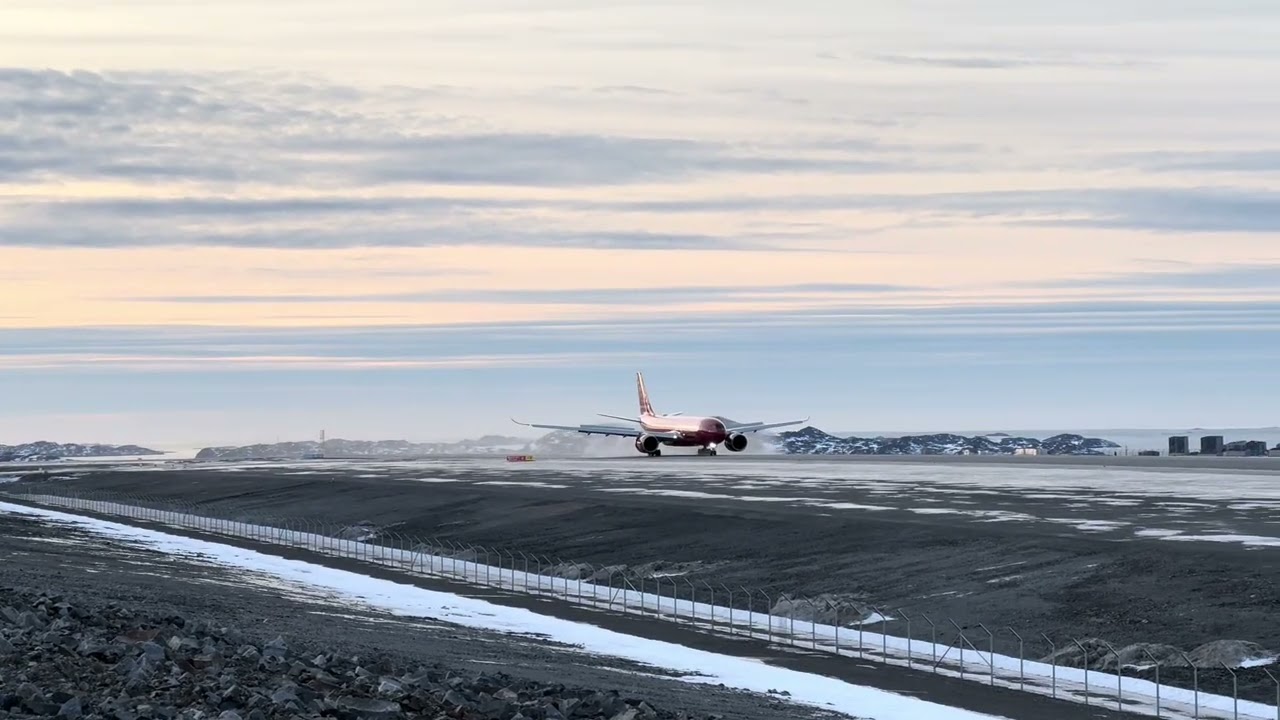 Nuuk airport 3rd of january 2026 13:00