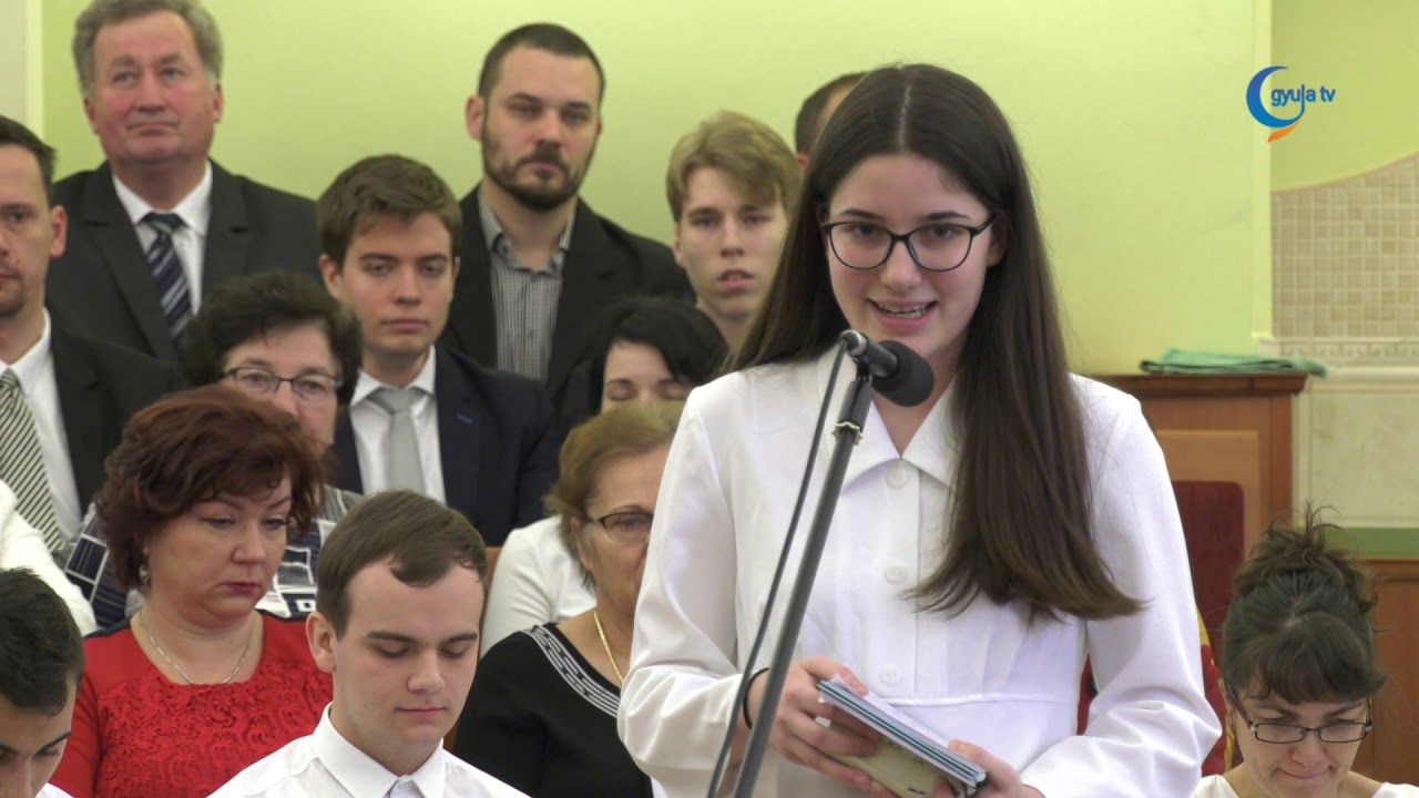 Kilenc baptista hitvalló tett bizonyságot hitéről és vett részt bemerítési szertartáson