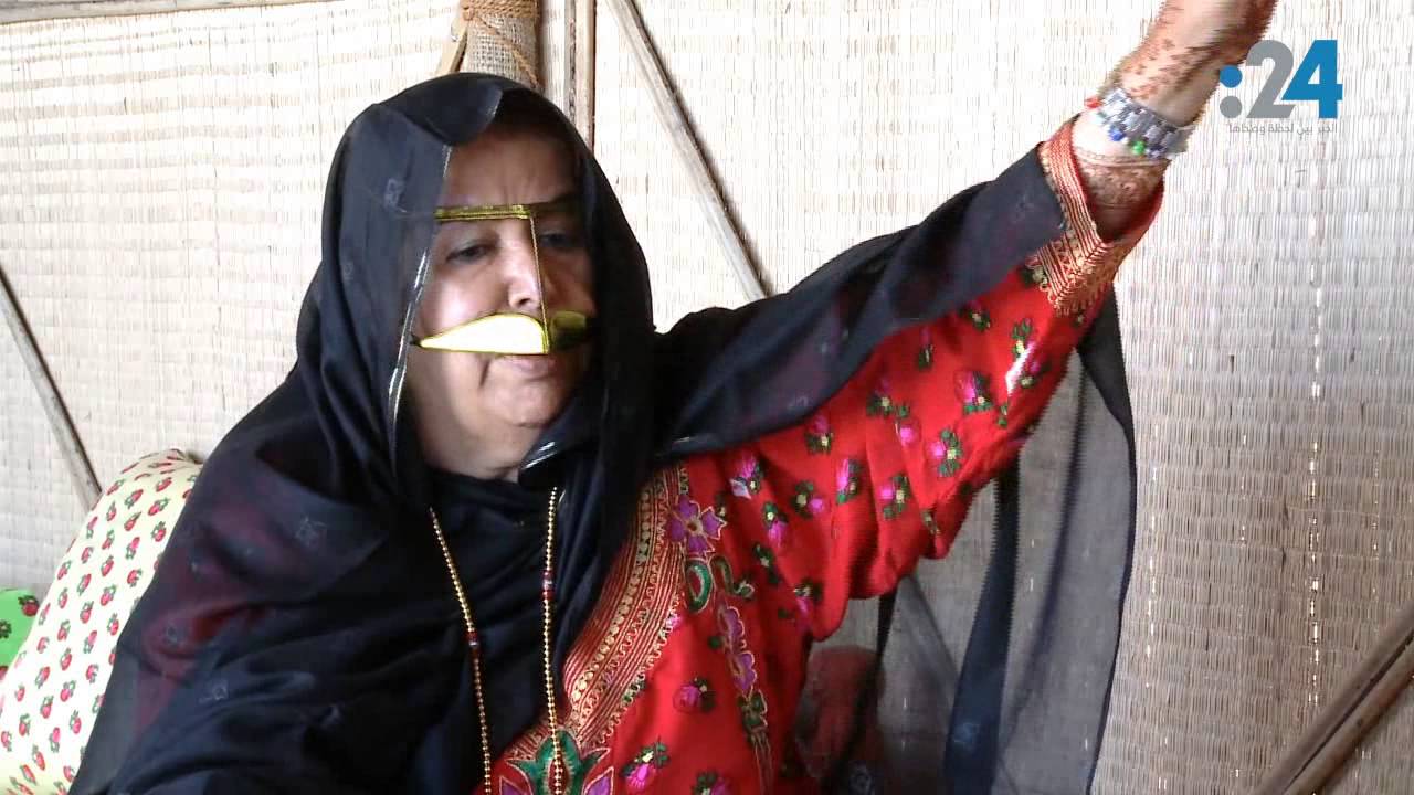 فاطمة الهاملي.. أول امرأة تتحدى الرجال في عالم الإبل