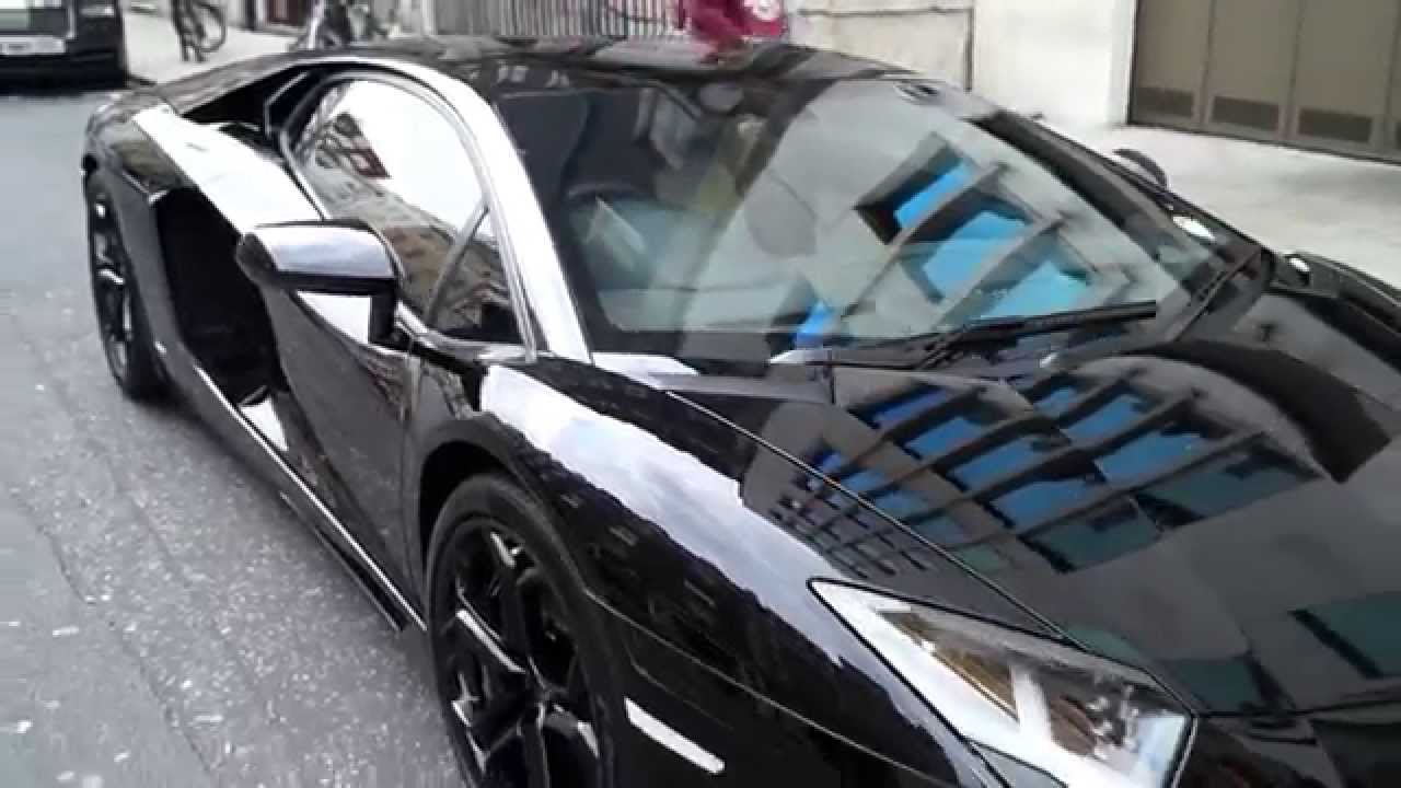 Black Lamborghini Aventador LP 700-4