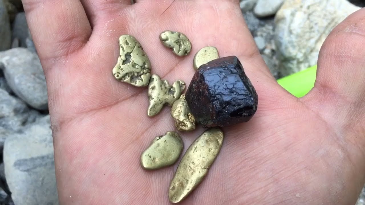 CAMPING EAST FORK SAN GABRIEL RIVER PROSPECTING   HEATON FLATS