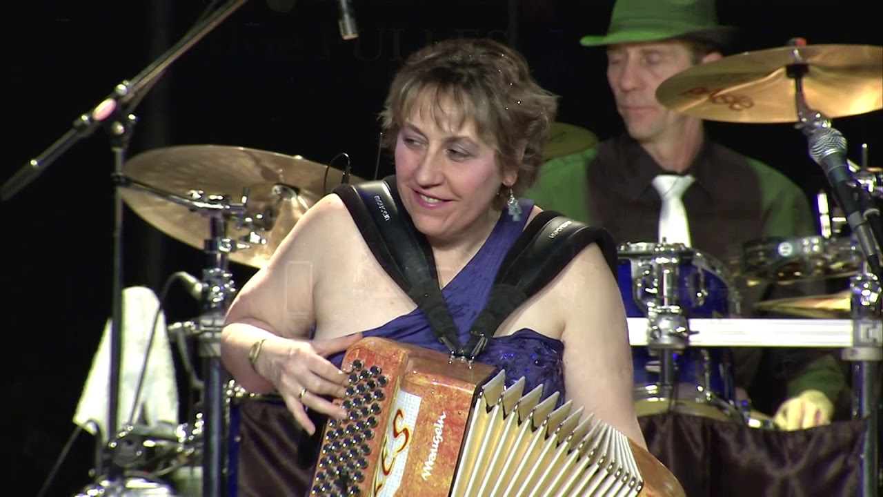 Extrait du DVD THE DANSANT 06 -Tous en piste avec Sylvie Pulles