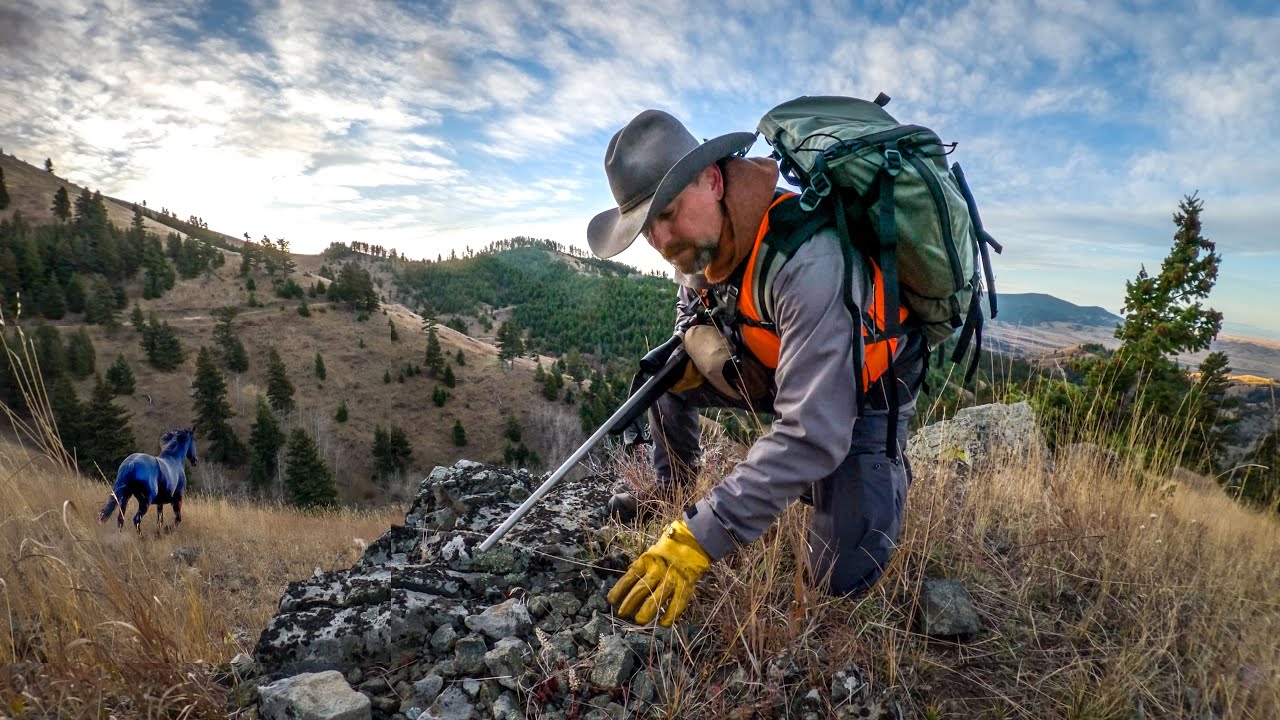 3 Days Camping & Hunting Alone in the Wilderness