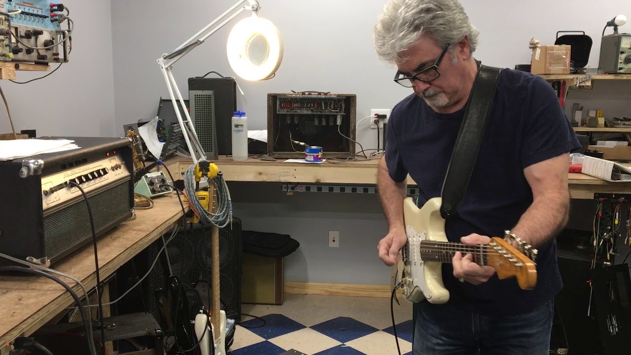 Ampeg V2