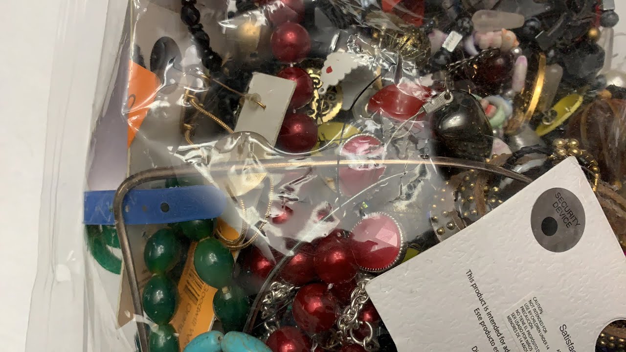$10.99 Vintage Jewelry Jar Unjarring Goodwill