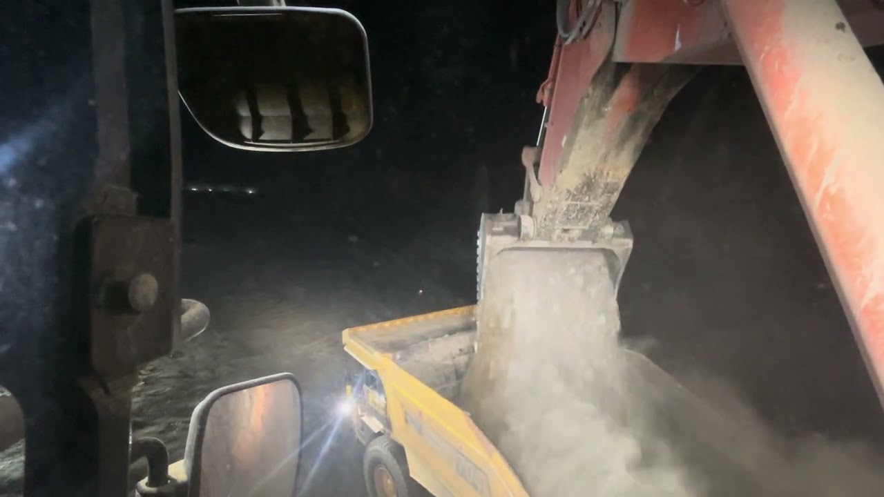 Hitachi ex8000
