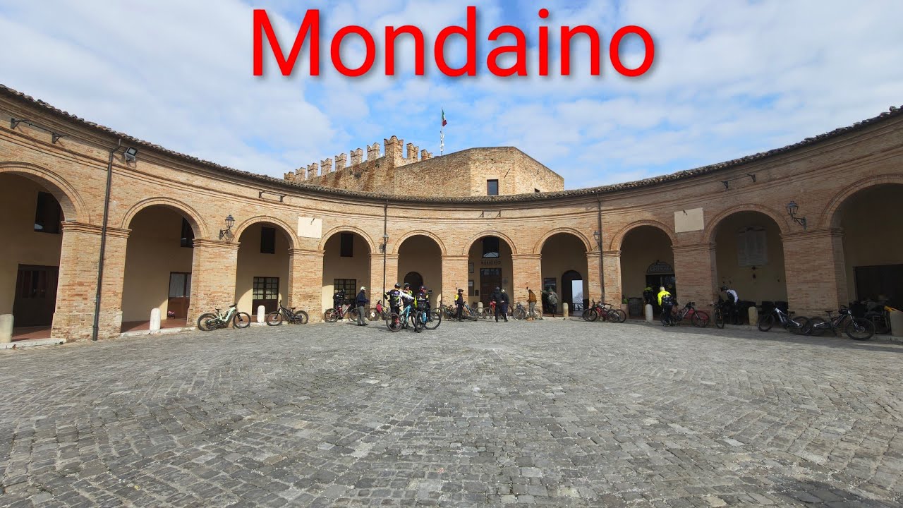 Cycling to Mondaino | Exploring a Historic Italiano Village 