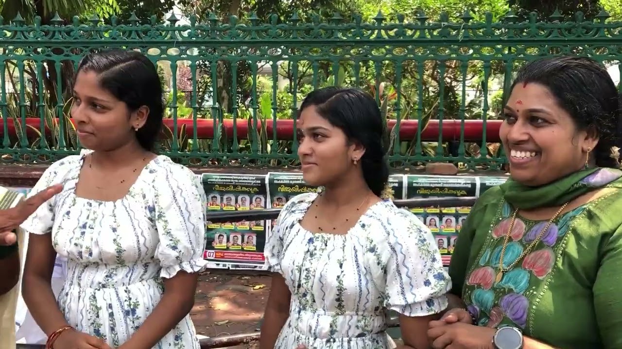 ആറ്റുകാൽ പൊങ്കാല ദിനത്തിൽ ദേവീ കൃപക്കായ് പൊങ്കാല അർപ്പിക്കാനെത്തിയ ലക്ഷ്മിയും, പാർവതിയും 