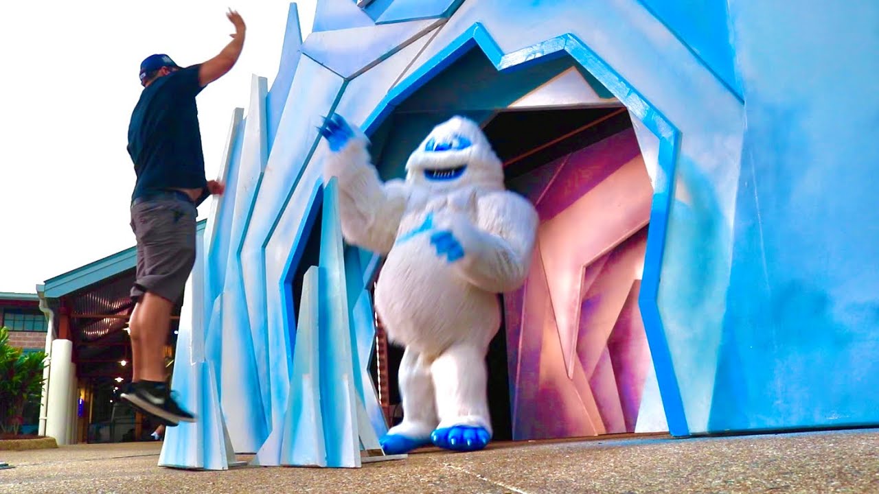 Christmas at SeaWorld Orlando 2020! Rudolph The Red Nosed Reindeer & Millions of Lights Celebration