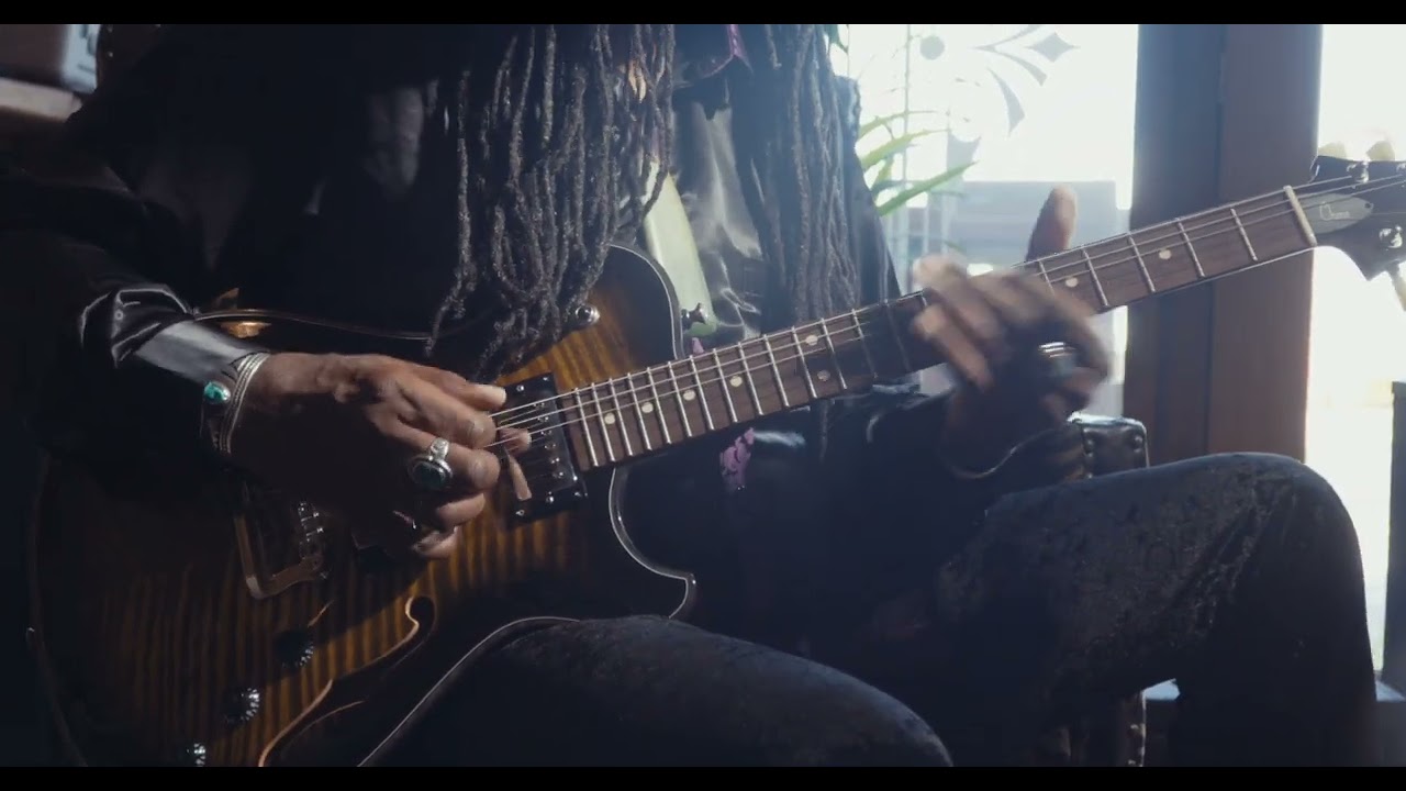 Larry Mitchell Playing Knaggs Chena 443 Sunflower Black Burst (Guitar Only)
