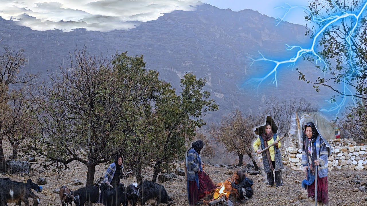Heavy rain and stormy skies in the nomadic region: Nussiba's family was caught in the rain
