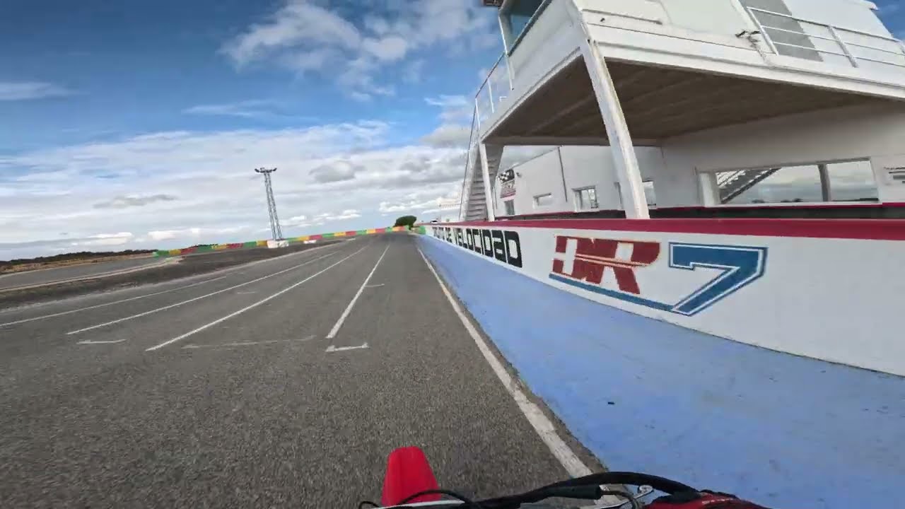 HONDA CRF85 2T SM en circuito DR7