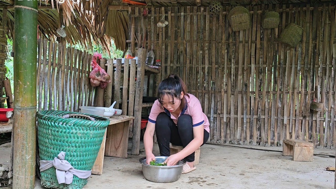 Ly Tieu Vy: prepares wild vegetable salad & harvests fruits to sell