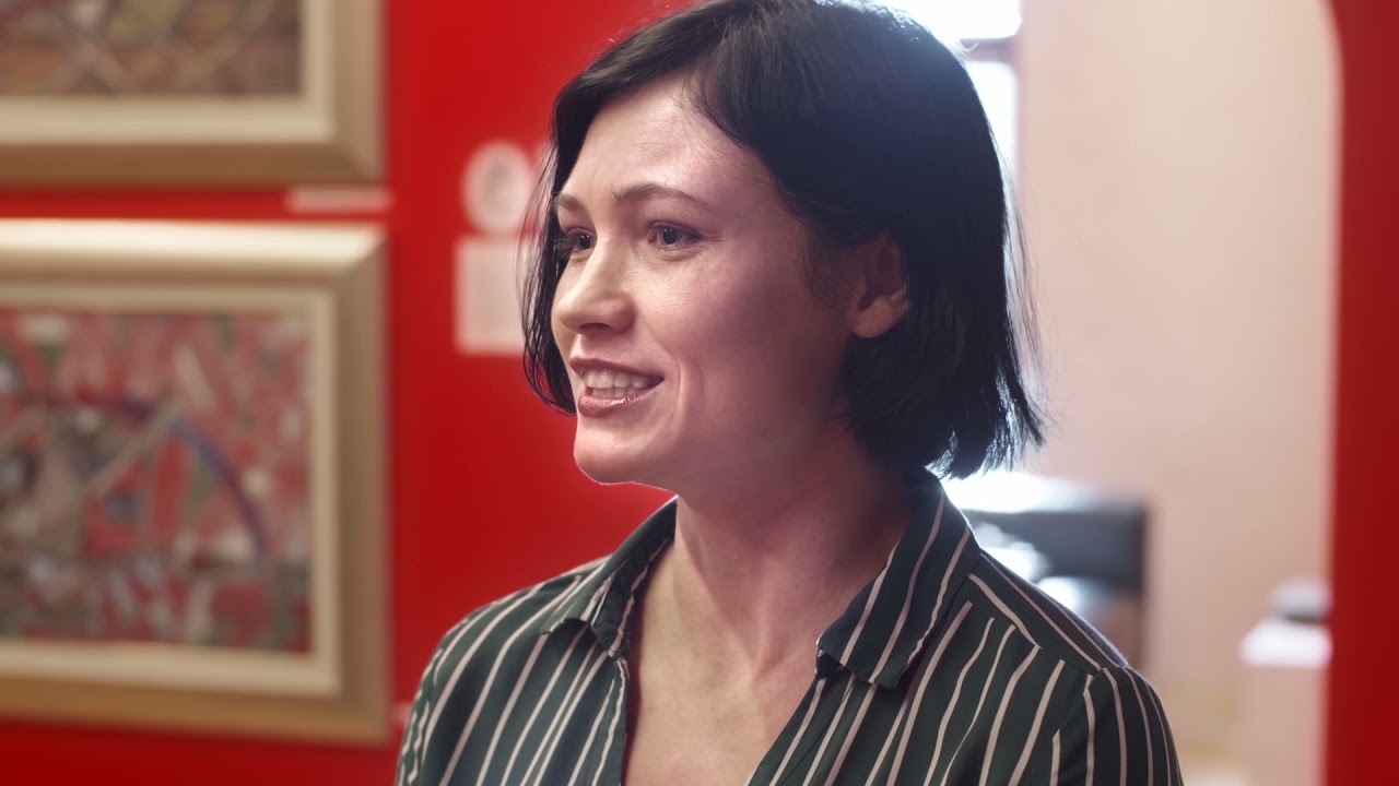 &bdquo;Księżniczki i dziewczyny&rdquo; &ndash; Agata Szymanek interpretuje Daisy Hochberg von Pless na wystawie