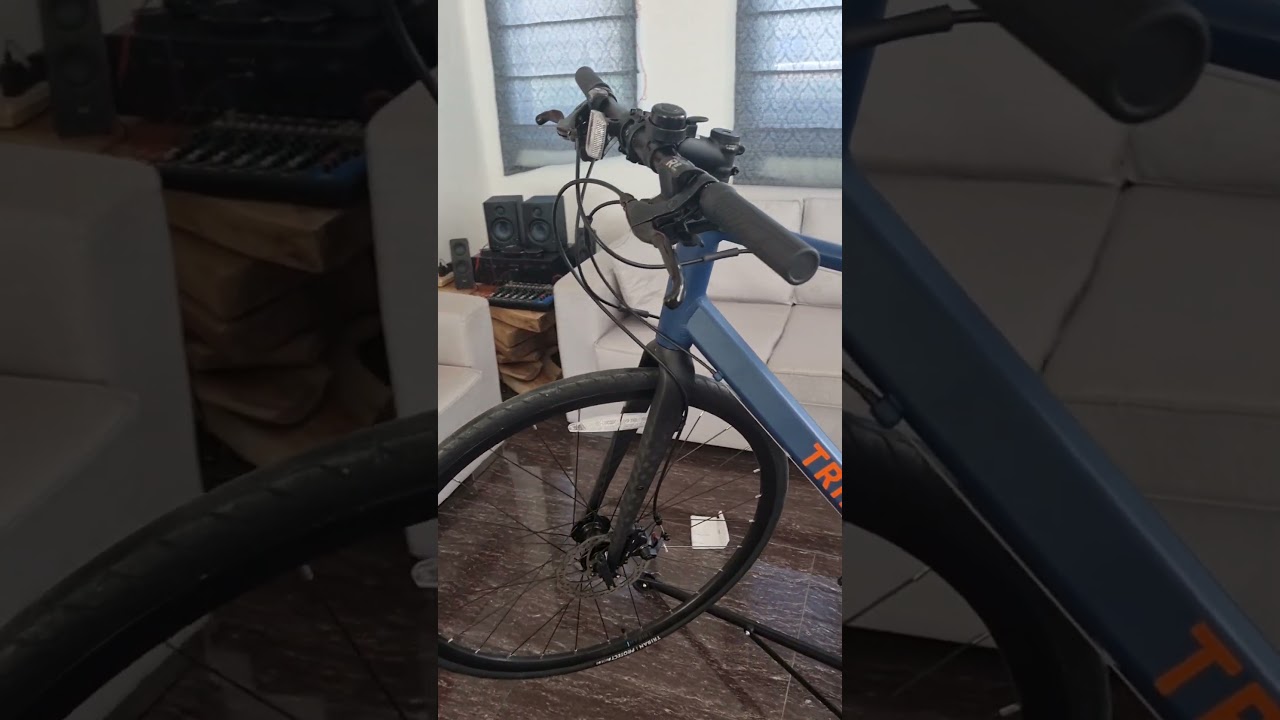 Triban RC 120 Flat Bar Disc Racing Bicycle