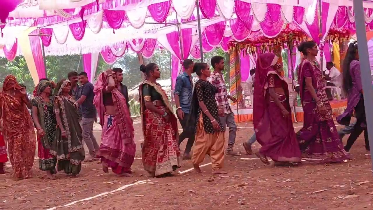 આદિવાસી ઢોલકી ની મોજ