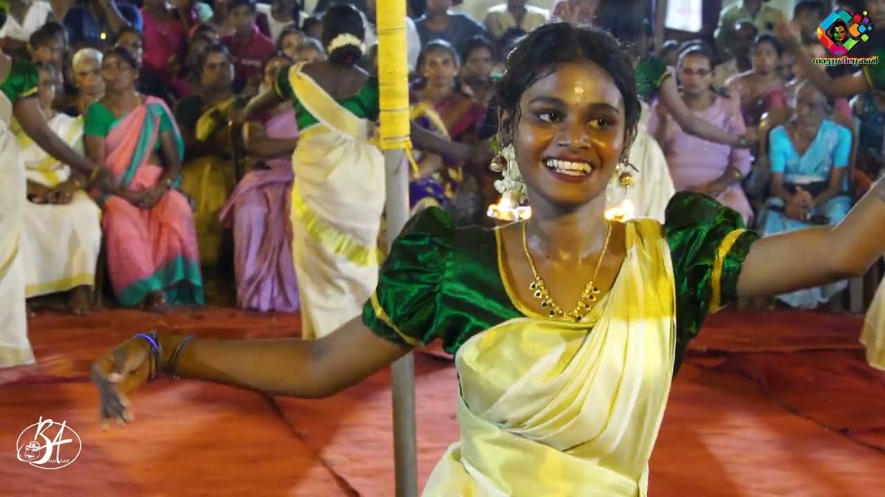 ഇവിടെ കറന്റ് പോയാലും പാടാൻ ആളുണ്ട്... നക്ഷത്ര പെരിഞ്ഞനം, പാട്ടിനിടയിൽ കറന്റ് പോയപ്പോൾ