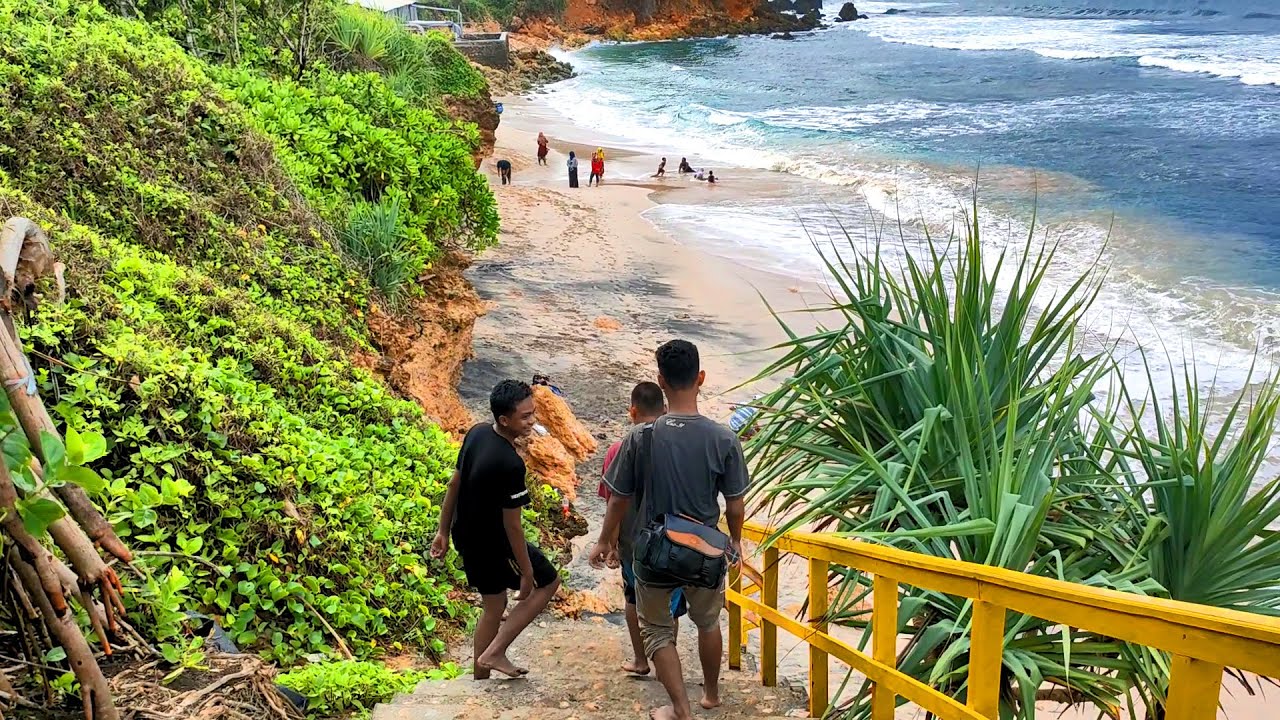Pantai viral di Tulungagung, Pantai Pacar