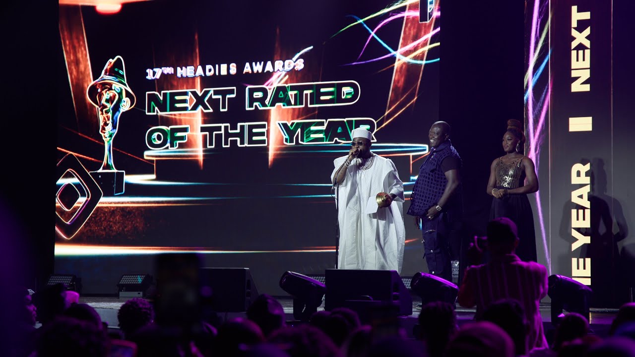 Davido Presents Award For The Next Rated To Odumodu Blvck, The 17th Headies Award [FULL VIDEO]