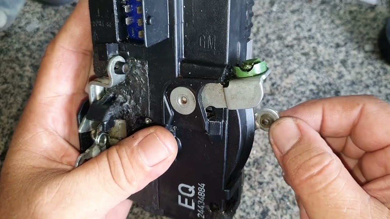 PROBLEMA MECÂNICO NA TRAVA ELÉTRICA
