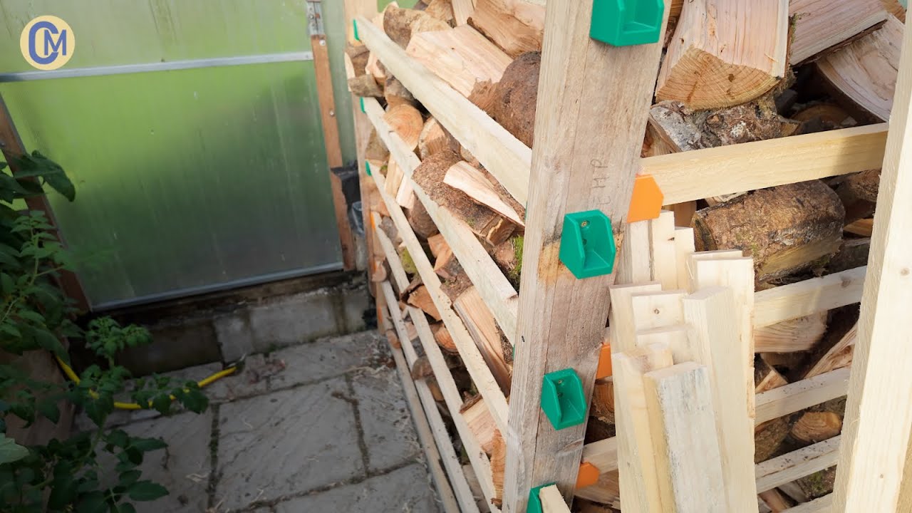 Altering the poly tunnel for firewood storage 🪵