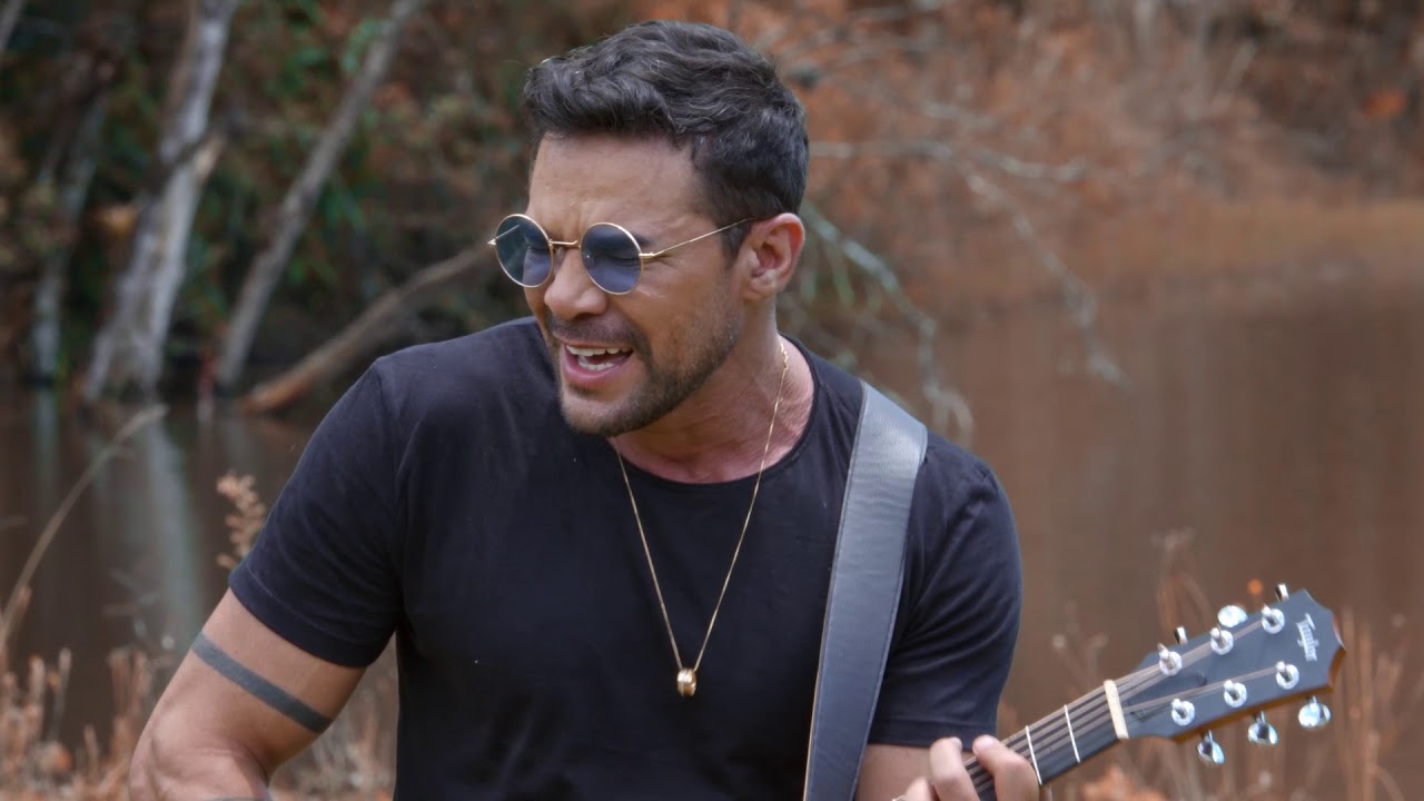 Felipe Duram - Ame Mais - DVD Guerra ao Desamor