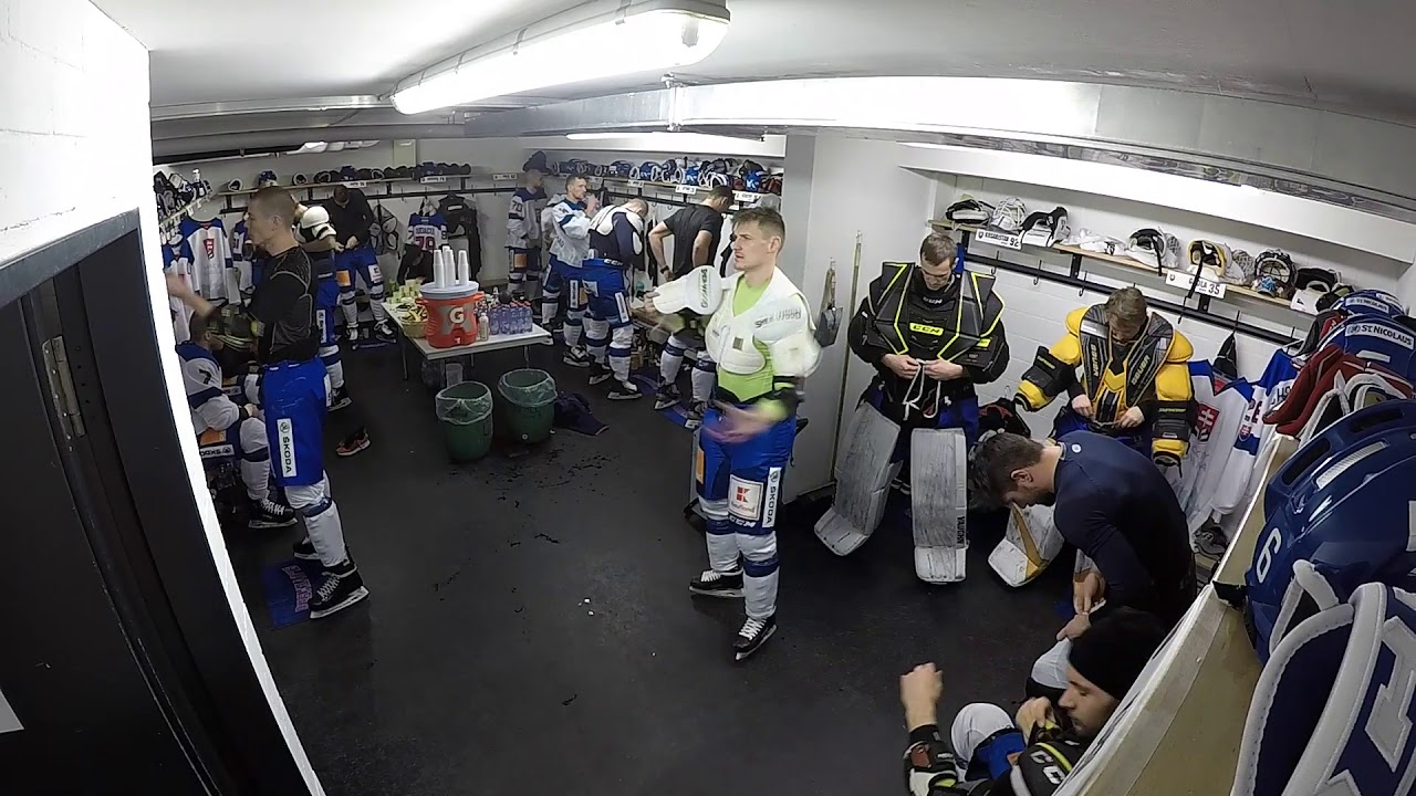 Pohľad do šatne hokejovej reprezentácie pred zápasom na Lucern Cupe 2018