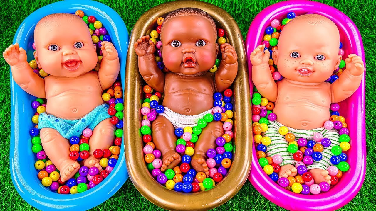 Oddly Satisfying Video | Mixing Candy Skittles in Rainbow Bathtubs with Color PlayDoh M&M's Cutting 