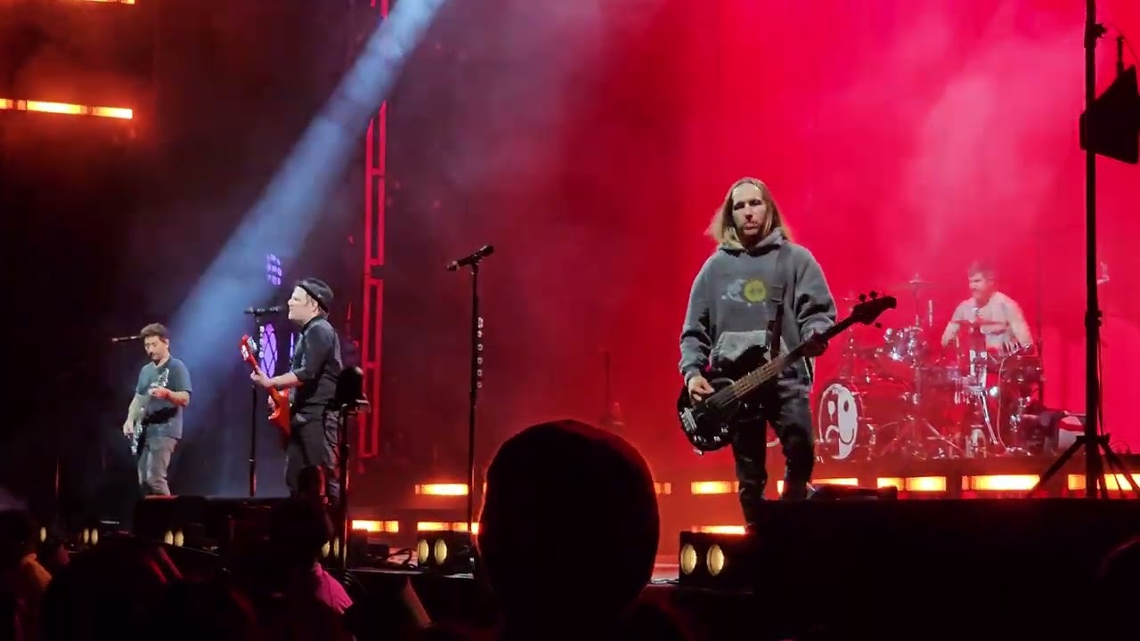 what a time to be alive - fall out boy - o2 arena, London (Nov 3, 2023)