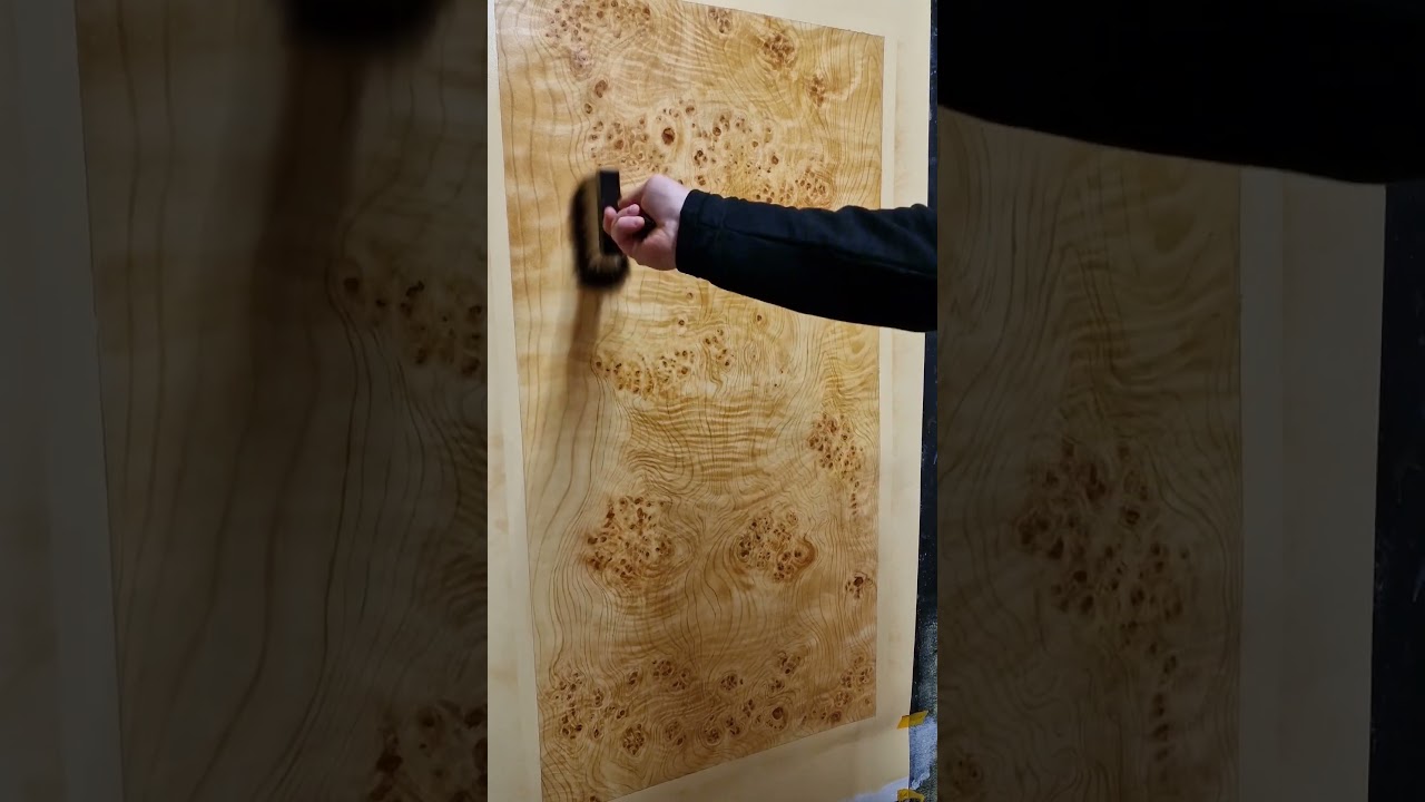 faux woodgraining. #fauxbois #woodgraining #graining #grainingandmarbling #inprogress #fauxpainting