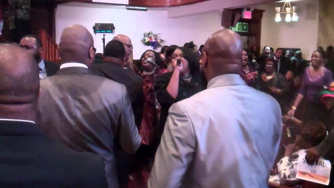 RootMagazineOnline.com- Hezekiah Walker & LFC- Grateful Reprise.MP4