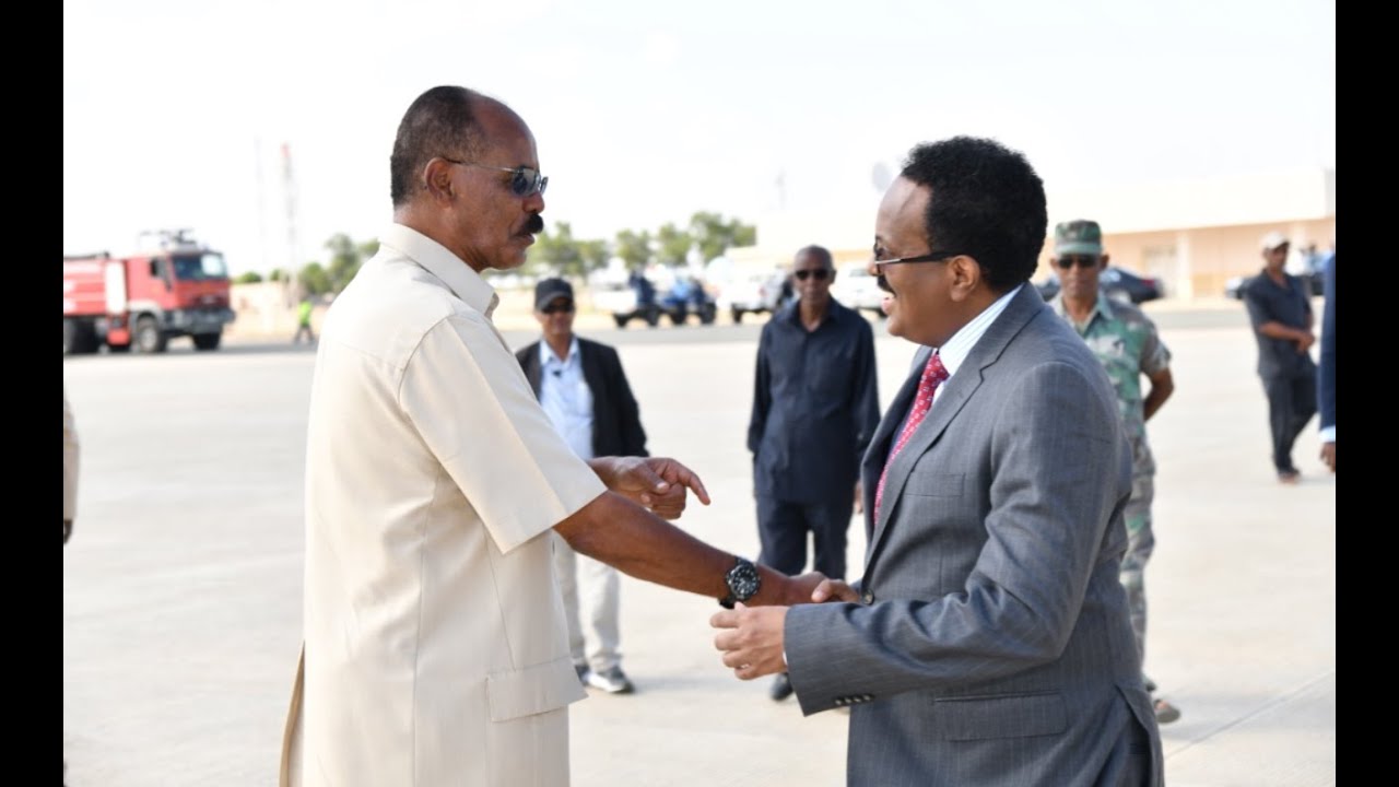 Somalia president visits Port, Tin and Poly Plastic Factories in Massawa