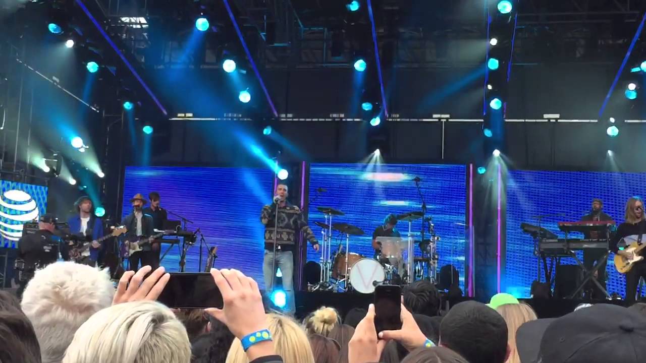 5/6/15 - Sugar - Maroon 5 - Jimmy Kimmel Live