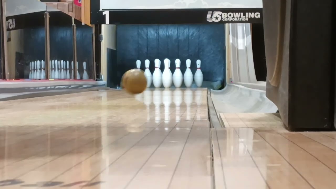 Mini Bowling at Scheels in Sioux Falls, SD (Part 1/3)