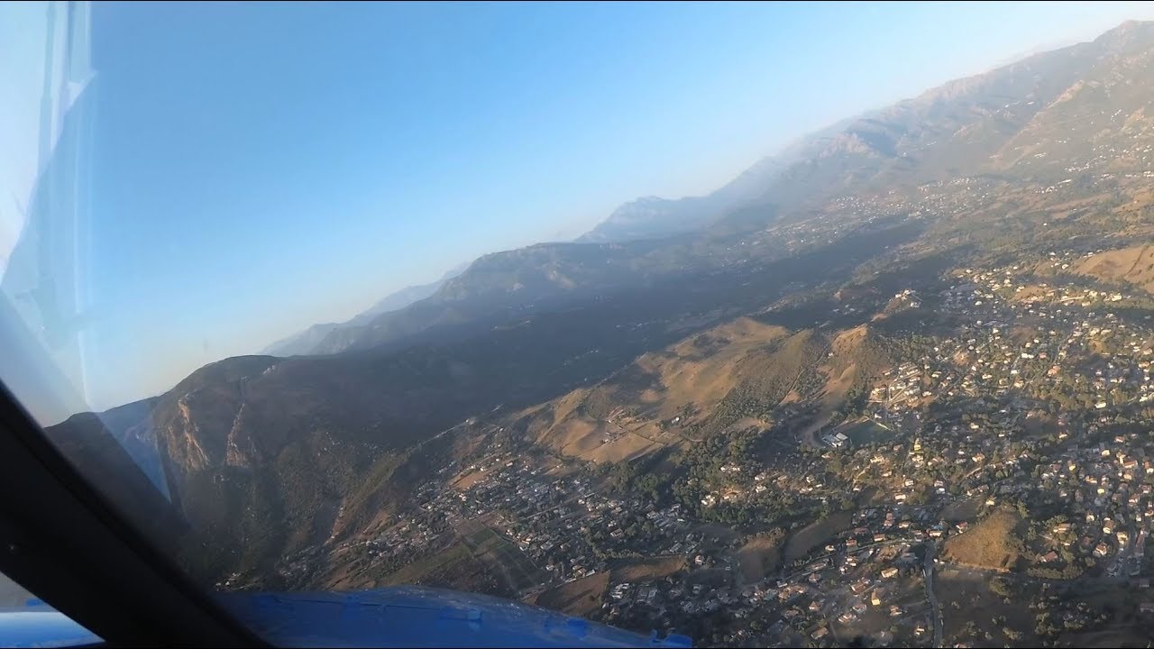 Boeing 737-700 - Circling in Ajaccio - cockpit view