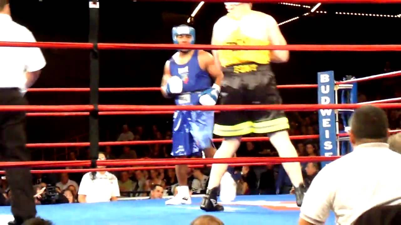 Super-heavyweight (video 2) - Powers vs. Ayala. Battle of the Badges: FDNY vs NYPD
