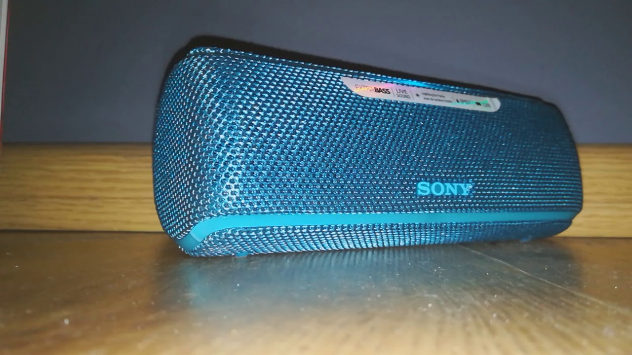 JBL CHARGE 3 VS SONY SRS XB21 *BASS TEST*