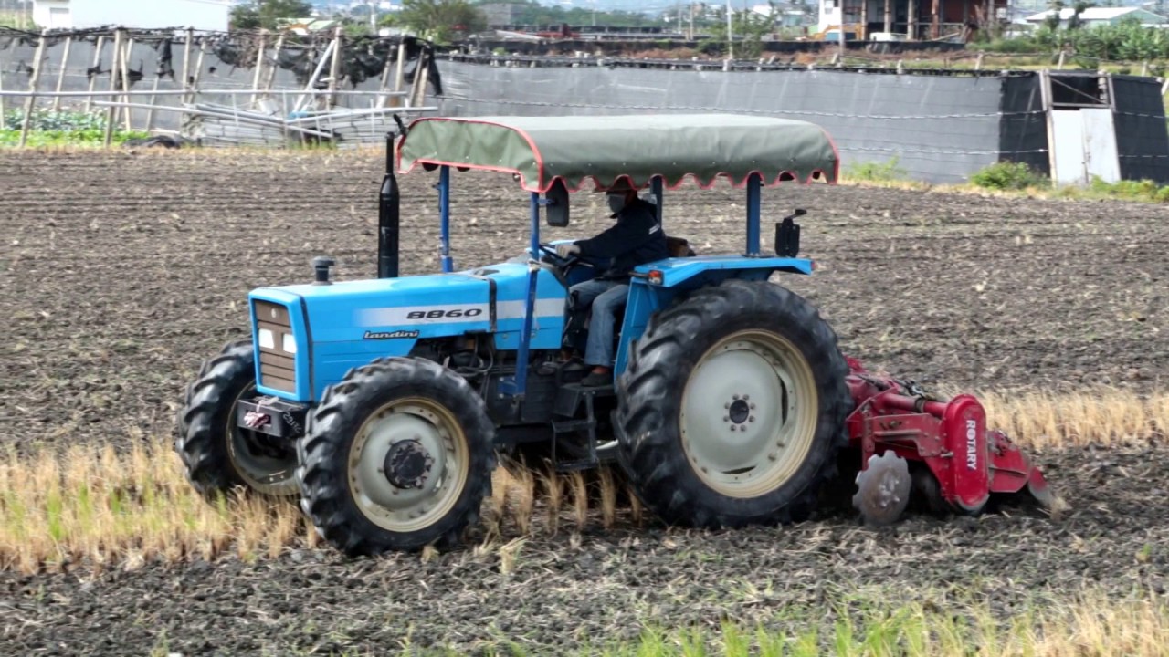 Landini 8860 rice cultivation in Taitung, Taiwan