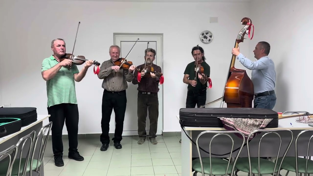 Magyarlapádi zenekar (Erdélyi Hegyalja) / Muzicanţii din Lopadea Nouă Județul Alba