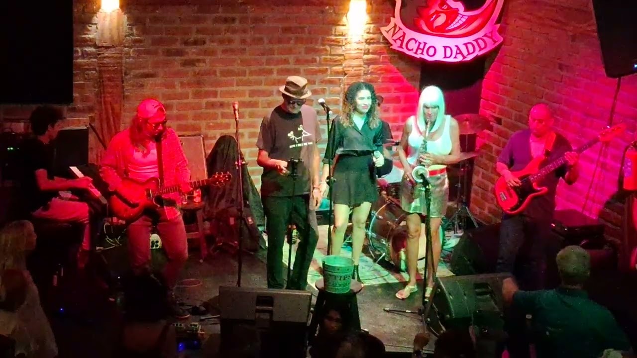 Shakey Ground, Texas Embassy Blues Band 