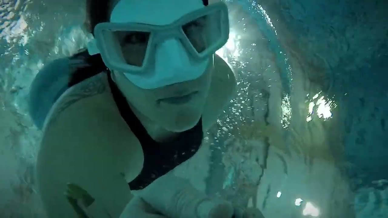 Premier essai avec ma monopalme Mahina ! First swim with my new mahina monofin ! Nemo 33