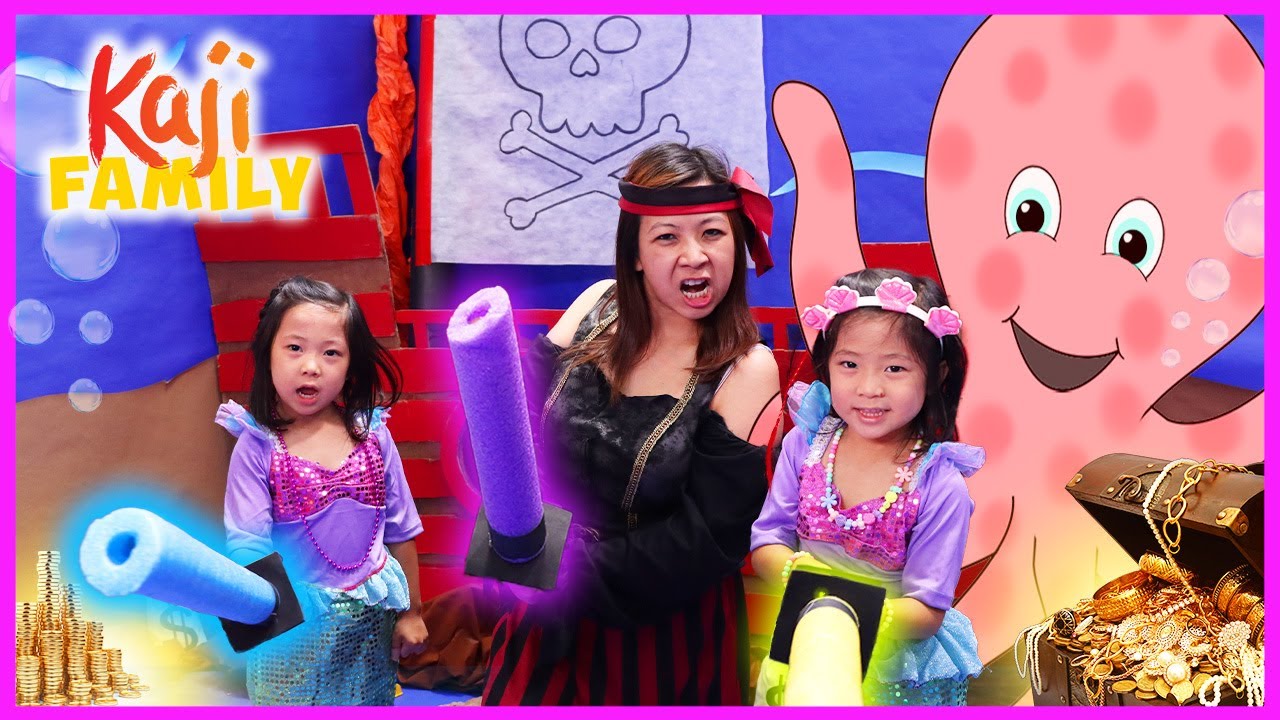 Emma and Kate are Mermaids in Underwater Boxfort Obby Pretend Play!