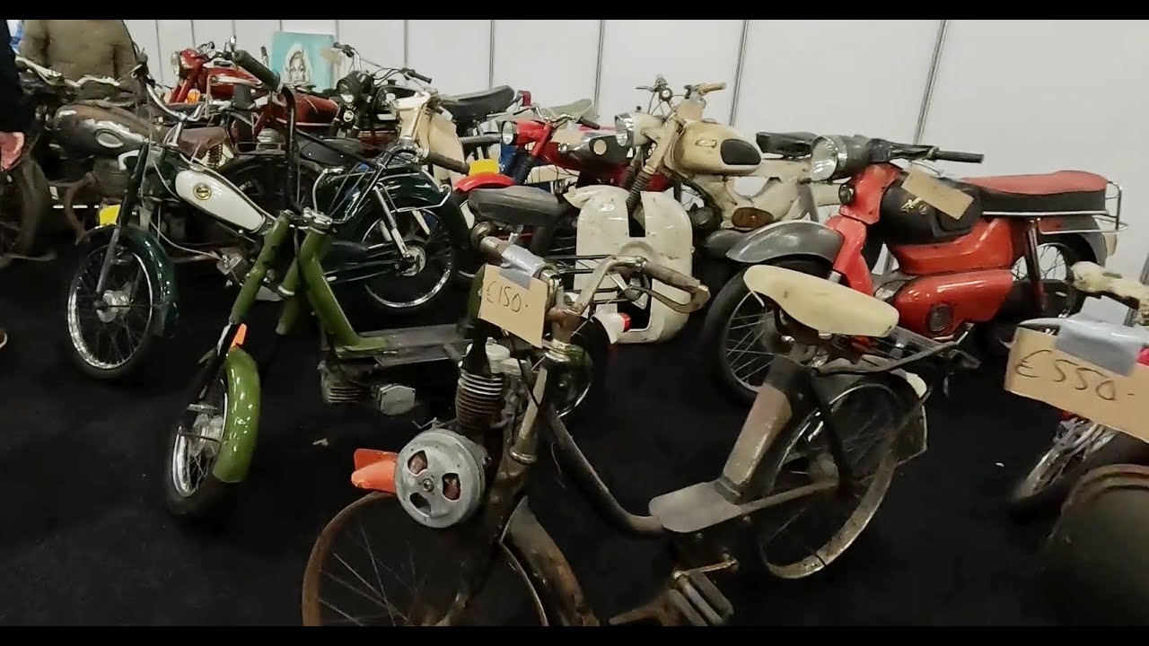 Vehiculous 16 Maart 2024 bezoeken met Morpheus de aanwezige Motoren en brommers