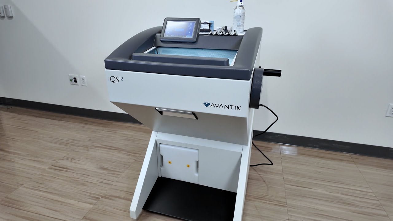 Avantik&reg; QS12 Cryostat - Equipment Overview